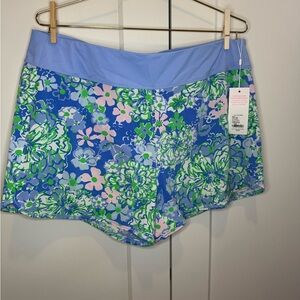 NWT Lilly Pulitzer Bicci Luxletic 3.5” short- Sunwashed Blue Plumes In Bloom